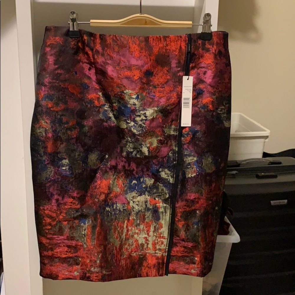 T Tahari skirt size 6, new with tag